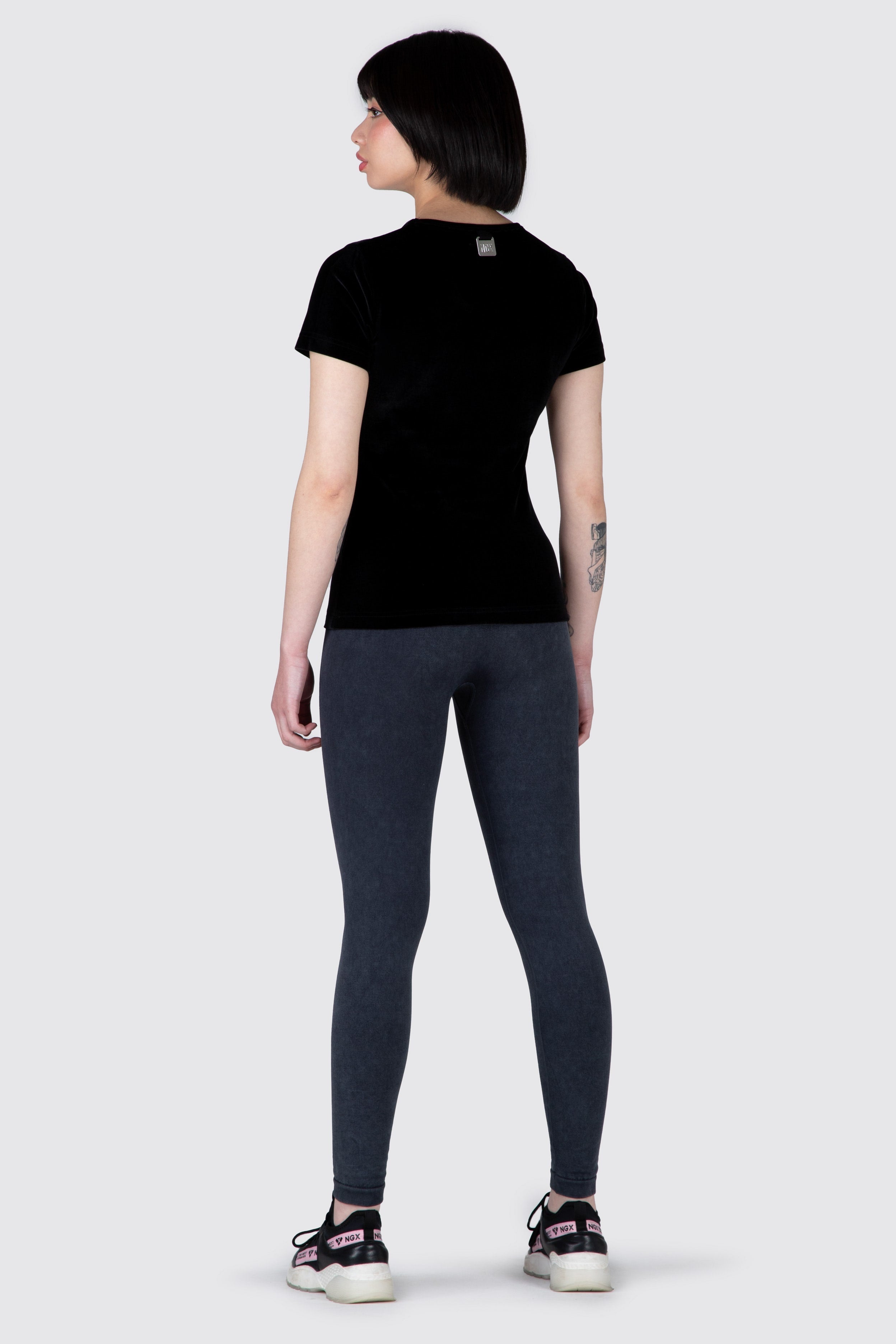 Polera M/C Vibrant Negro NGX 