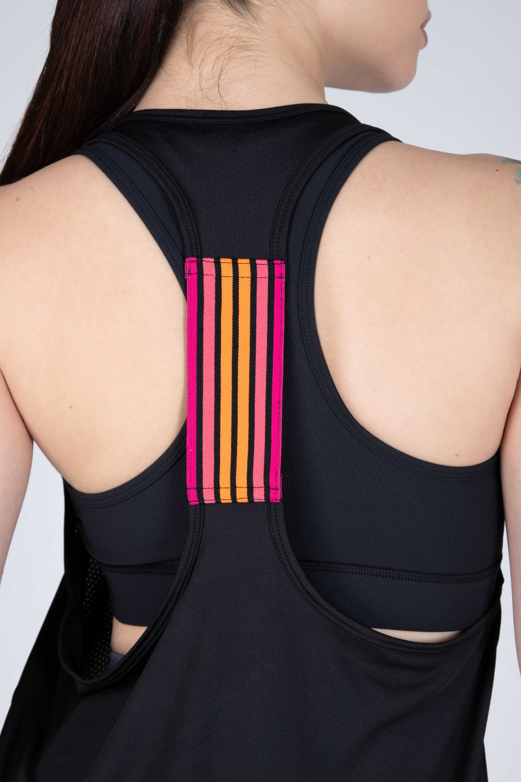 Polera Tank Luxury Negro NGX