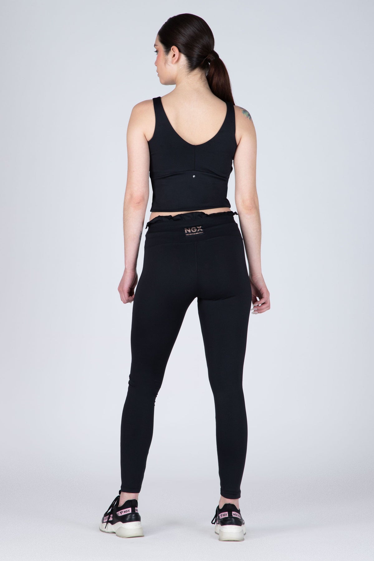 Polera Tank Impetus Negro NGX