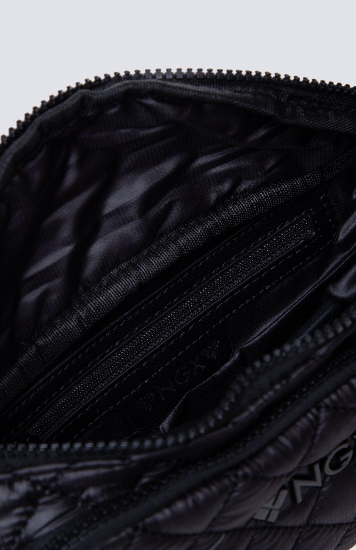 Banano Quilted Pro Negro NGX