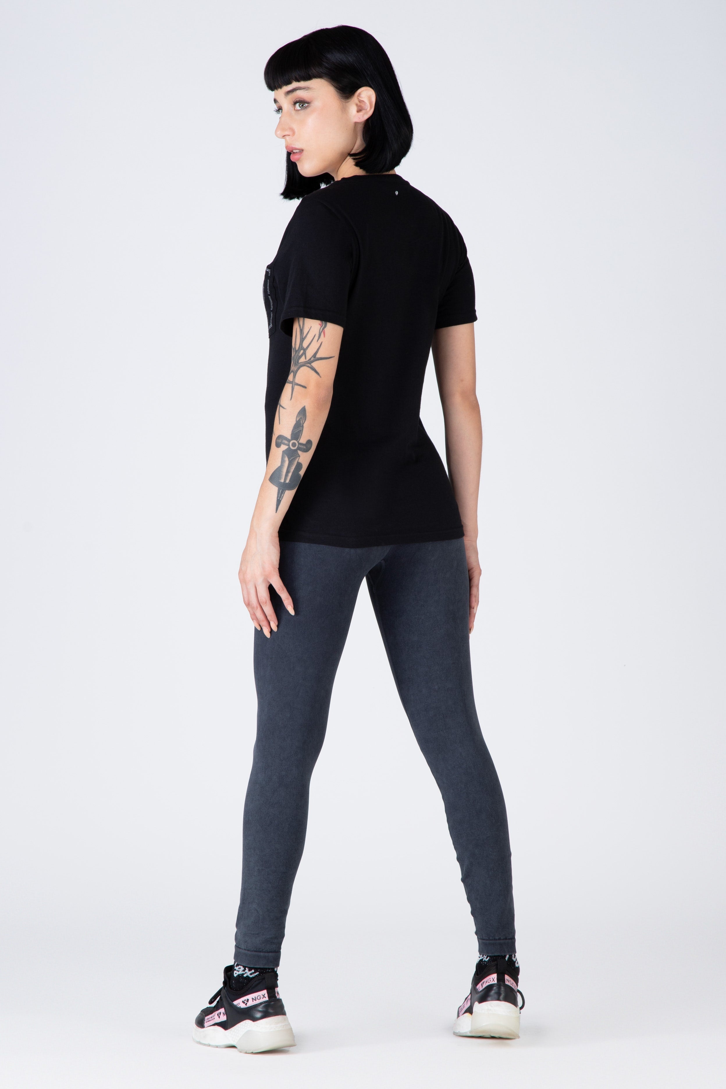 Polera M/C Virtue Negro NGX