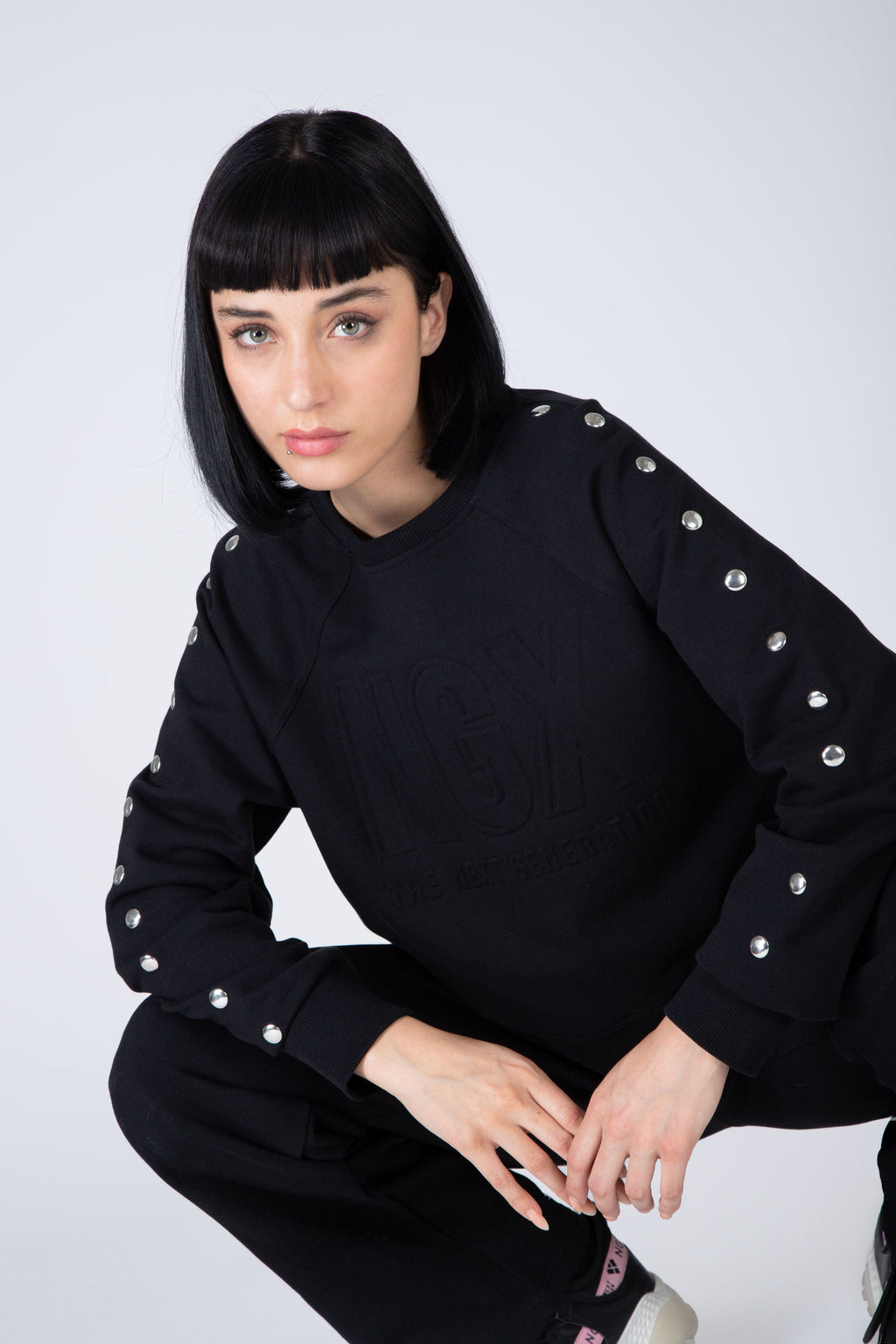 Poleron Crew Neck Anymore Negro NGX