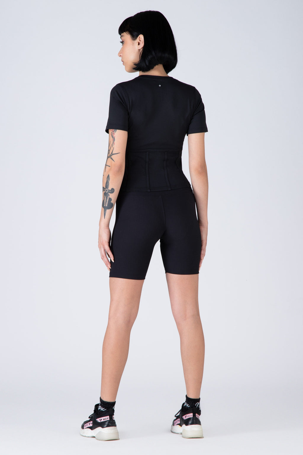 Polera M/C Elemental Negro NGX