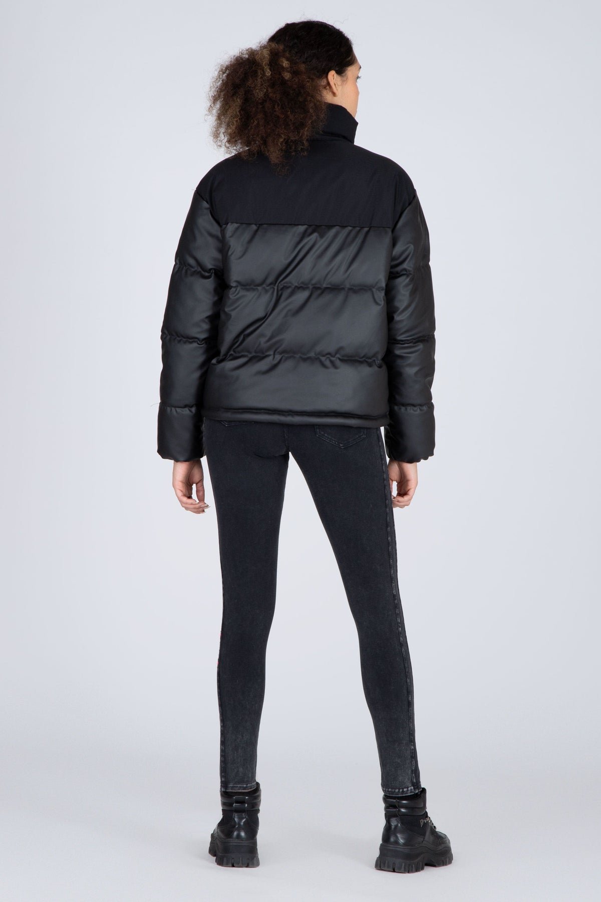 Parka Post 2 Negro NGX