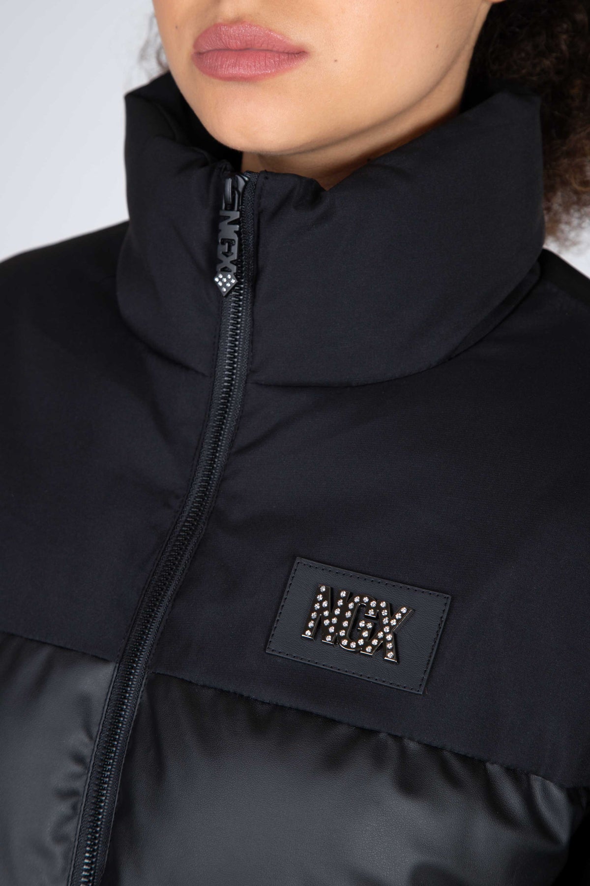 Parka Post 2 Negro NGX
